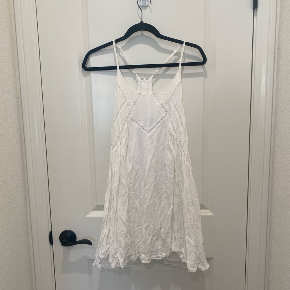 Short white dress. Size large